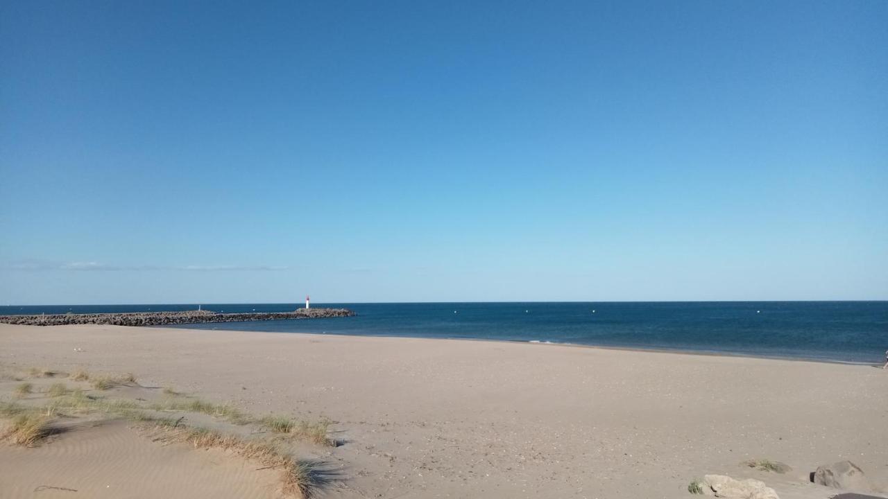 Villa Rasoa Chambre Libellule Agde Bagian luar foto
